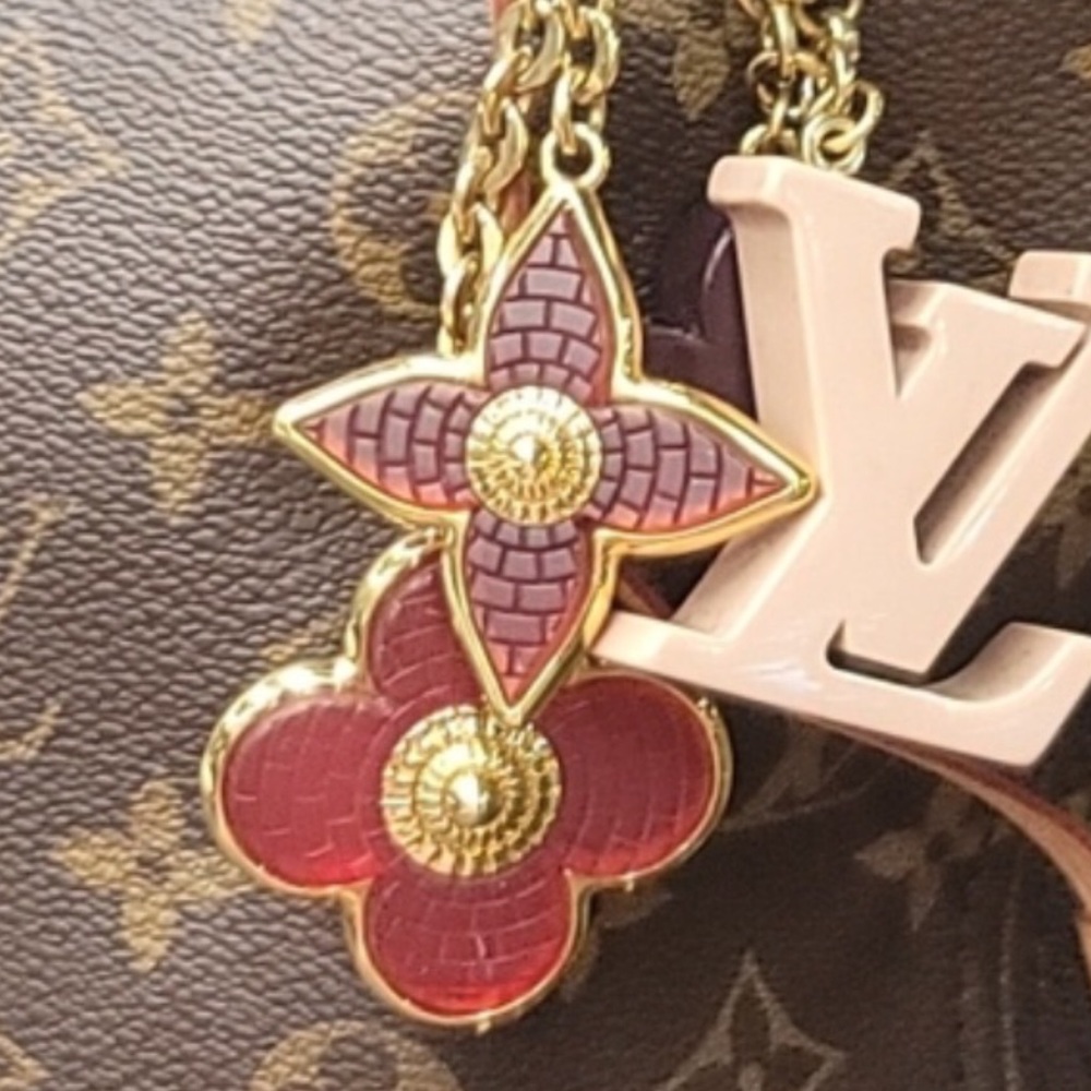 LOUIS VUITTON RED RESIN MOSAIC MONOGRAM FLOWER BAG CHARM